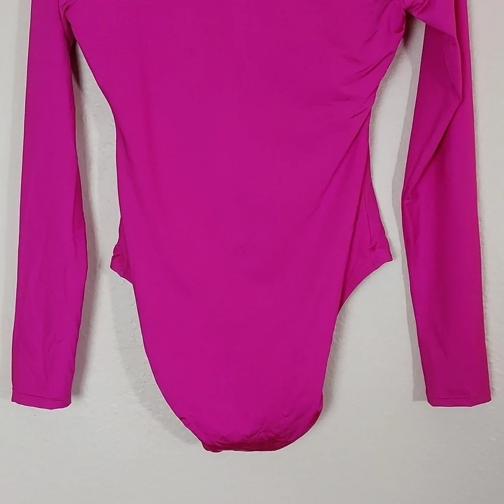 NEW Trina Turk Bijou Long sleeve Swimsuit in Orchid Size Medium